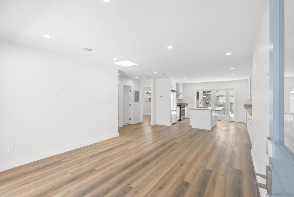 291 Ebony Avenue Property Photo 18