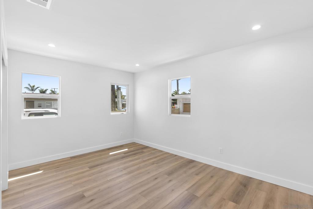 291 Ebony Avenue Property Photo 40