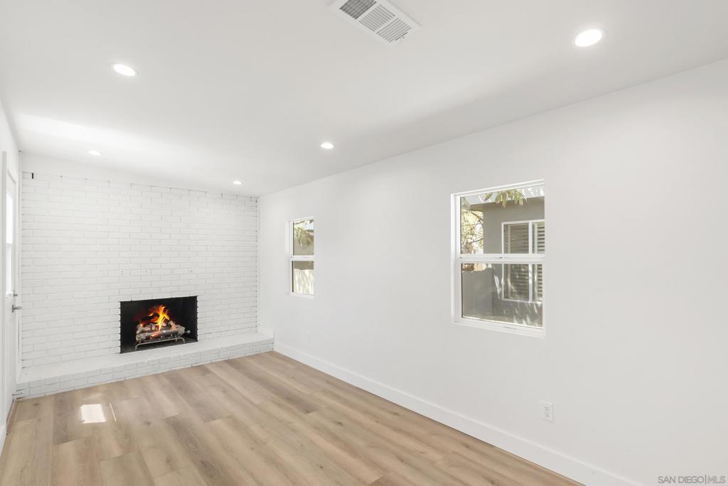 291 Ebony Avenue Property Photo 41