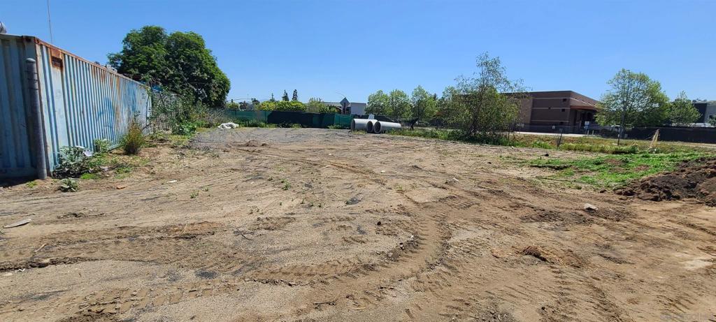 11457 El Nopal Property Photo 6