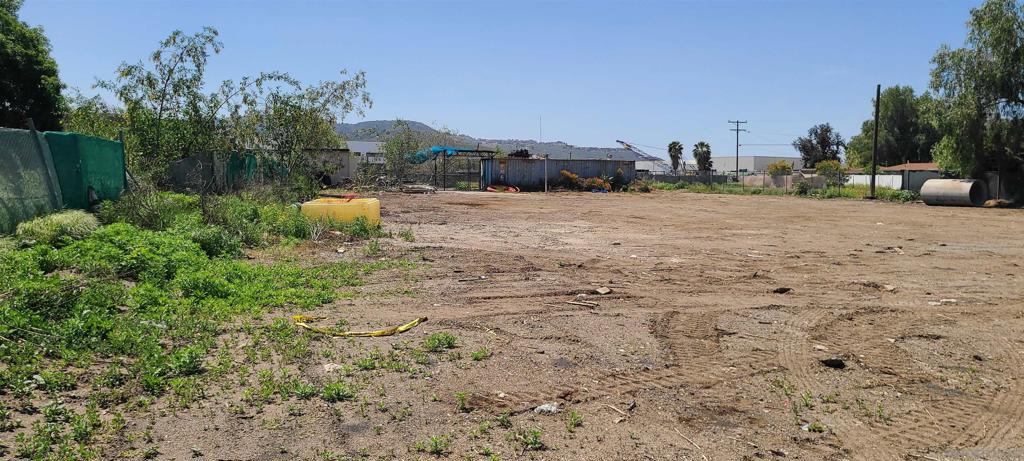 11457 El Nopal Property Photo 11