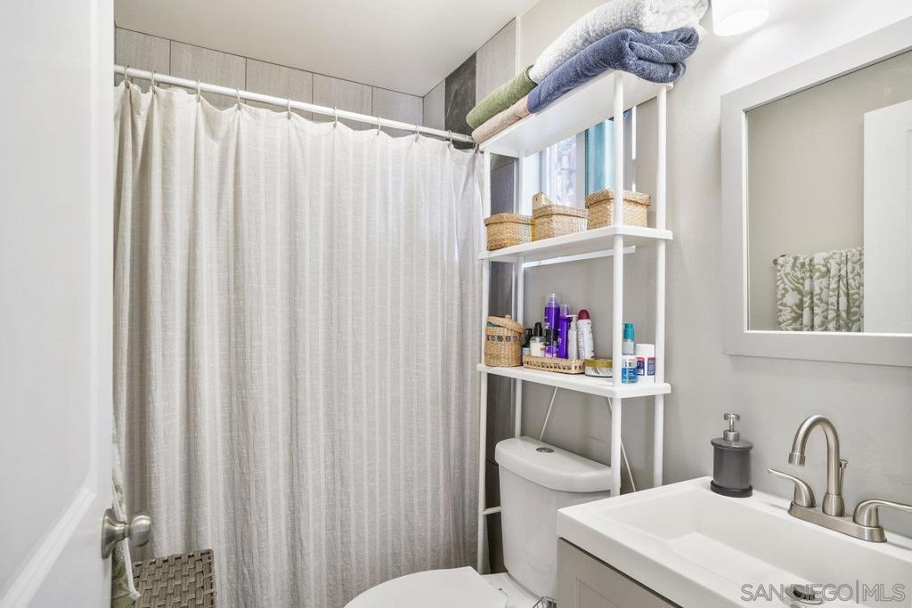 931 21st Property Photo 12