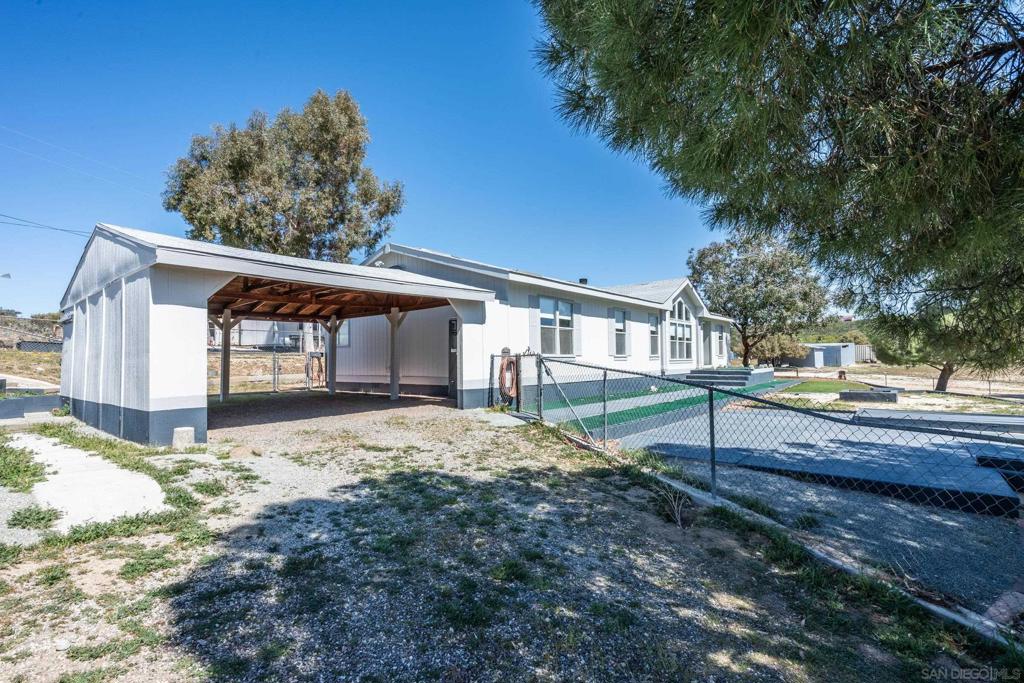 1525 Tea Rose Lane Property Photo 1