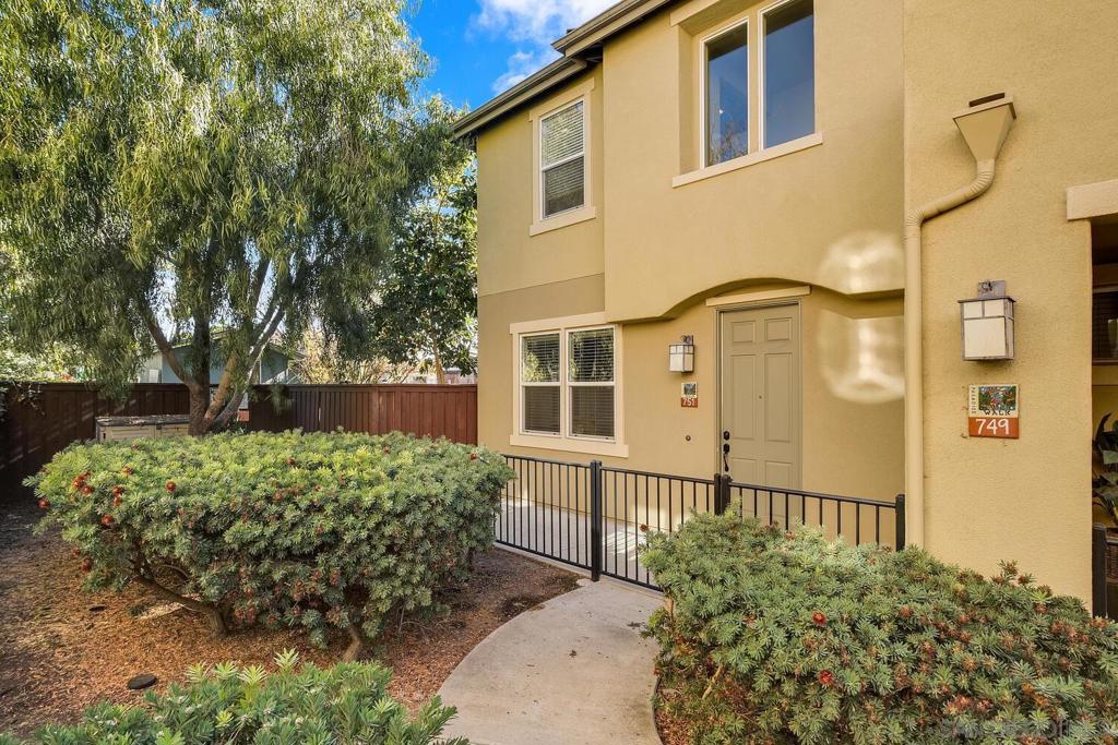 751 Paradise Way Property Photo