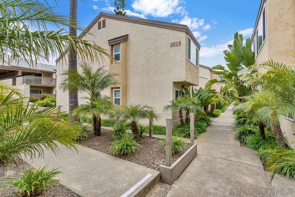 8515 Villa La Jolla Drive C Property Photo