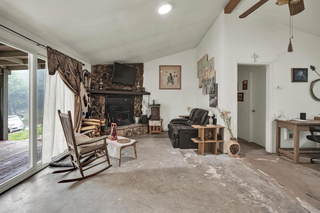 4006 Echo Dr Property Photo 3