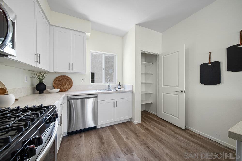 8180 Golden Ave Property Photo 14