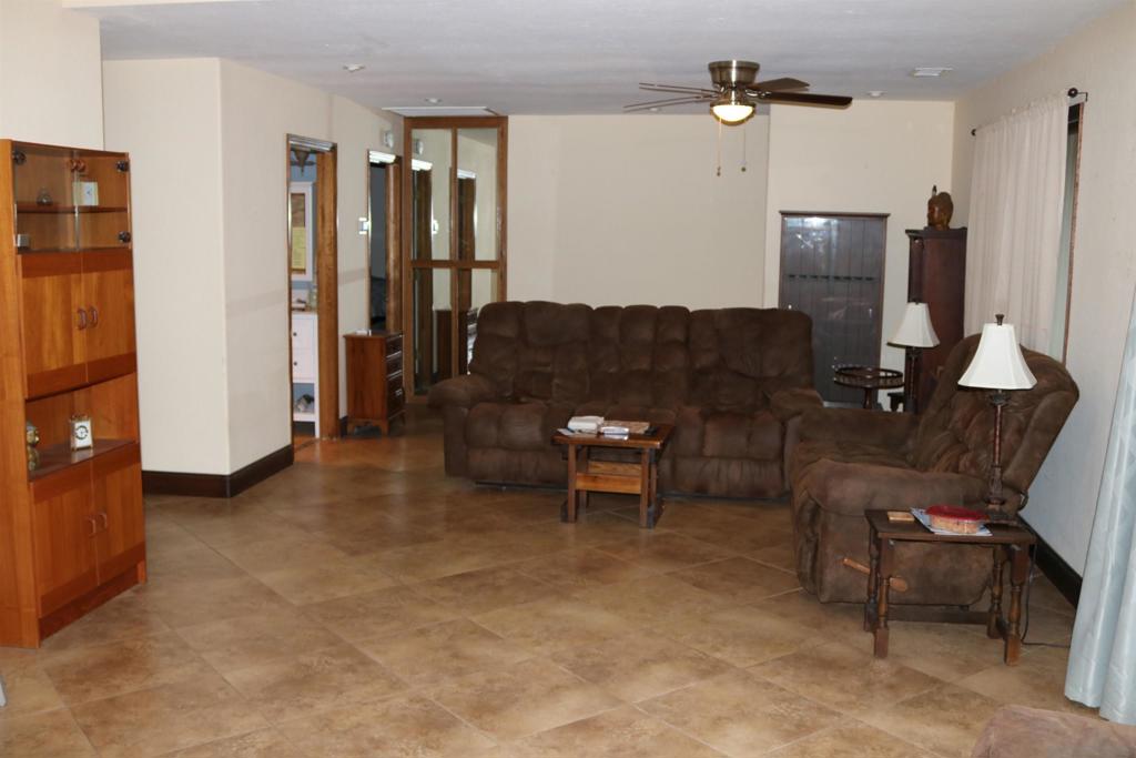 38083 De Luz Rd Property Photo 6