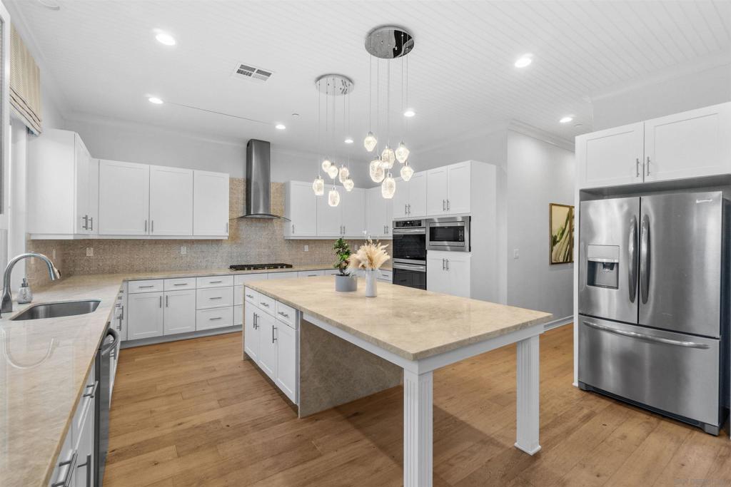 1841 Paterna Dr Property Photo 4