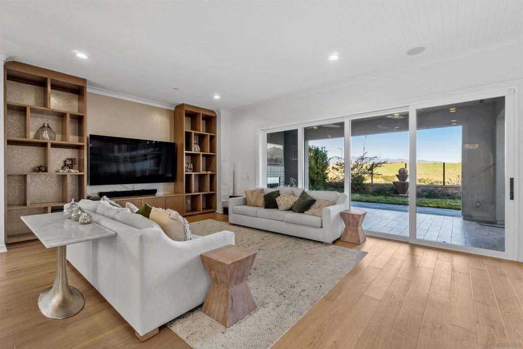 1841 Paterna Dr Property Photo 18