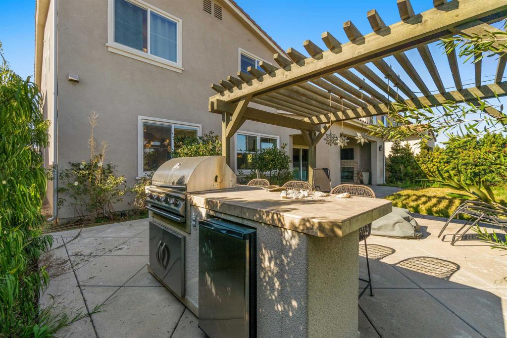 1841 Paterna Dr Property Photo 43