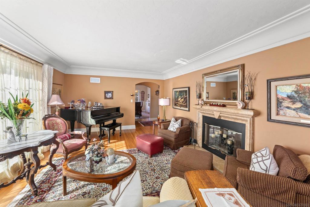 625 4th Street Property Photo 7