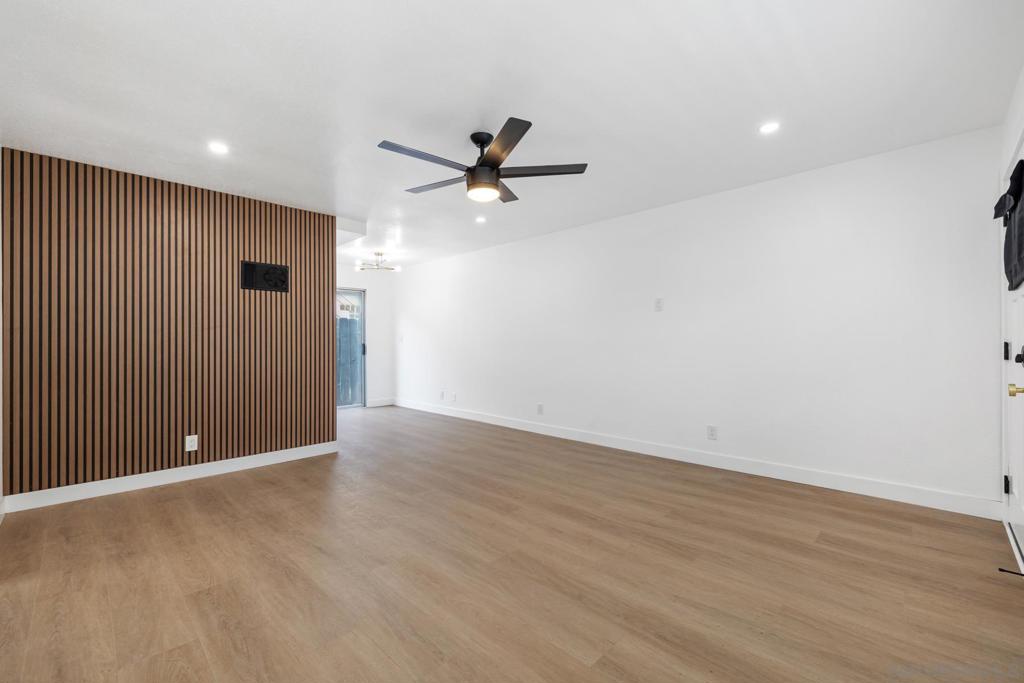 4162 Arizona Street Property Photo 13