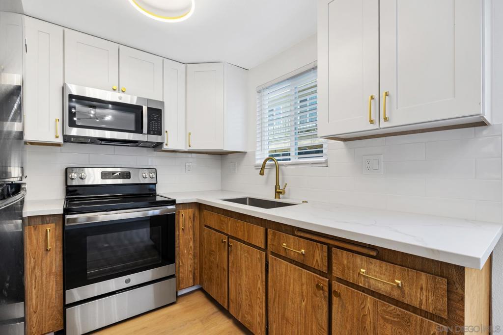 4162 Arizona Street Property Photo 15
