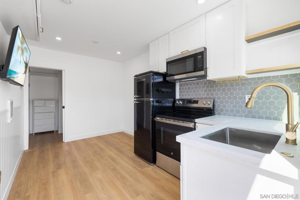 4162 Arizona Street Property Photo 25