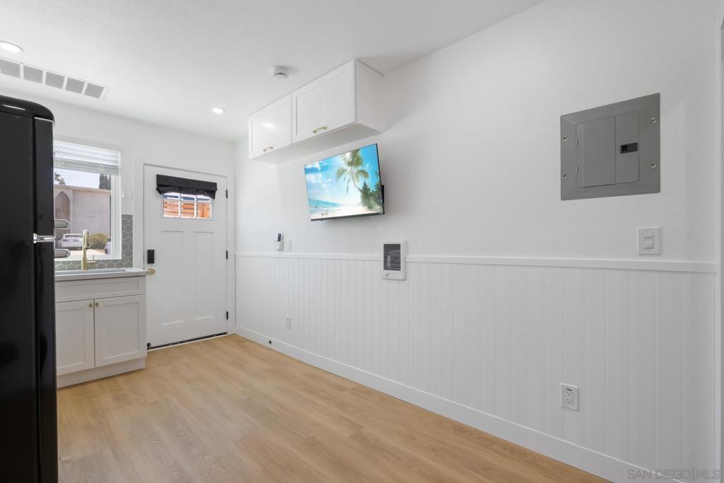 4162 Arizona Street Property Photo 26