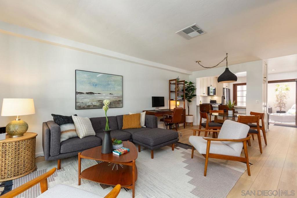 8666 Villa La Jolla Dr #3 Property Photo