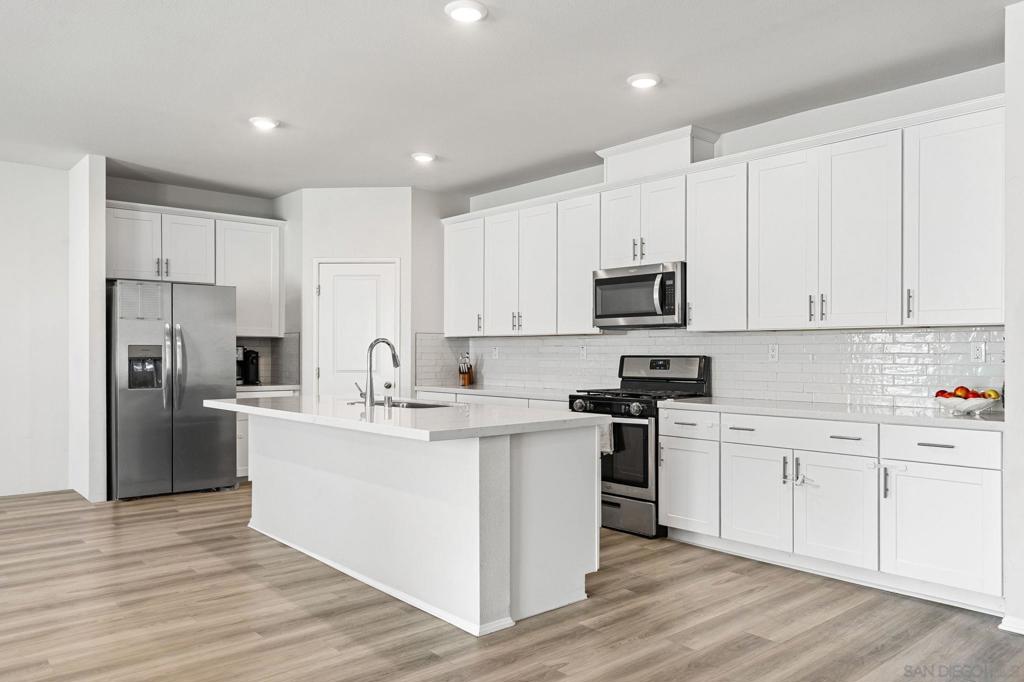 31081 Skyview Circle Property Photo 1