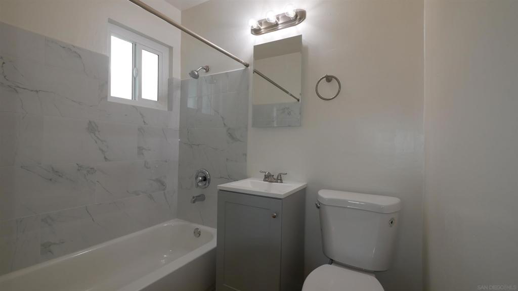 3891 Superior St Property Photo 5