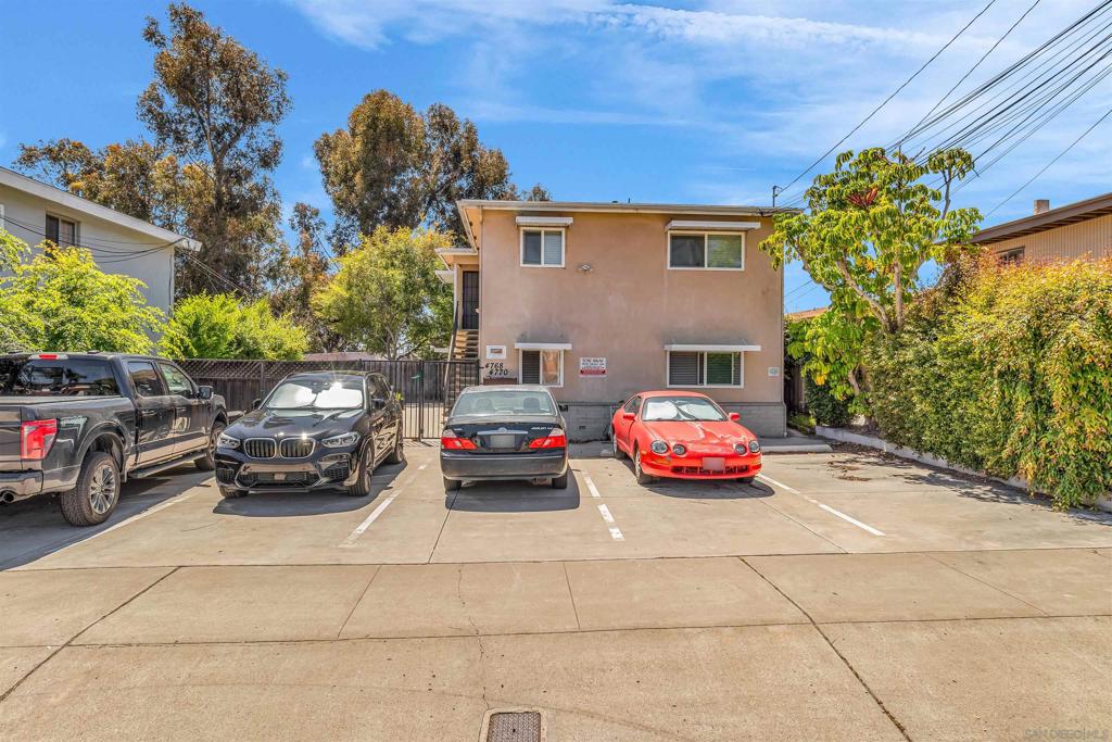 4768 Arizona St Property Photo 4
