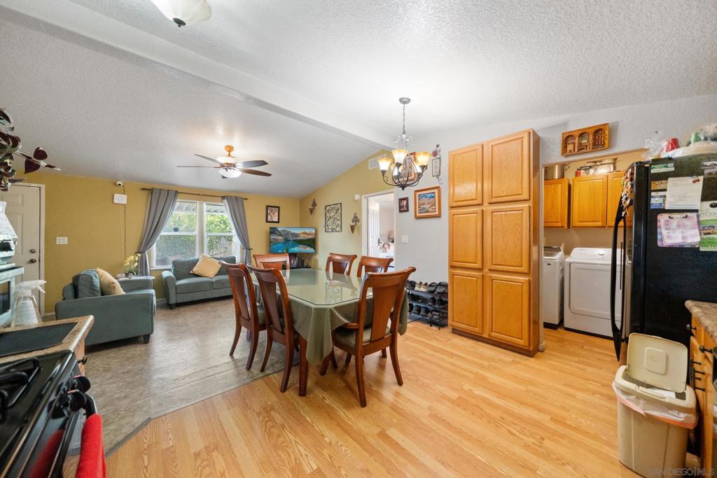 201 S Pennsylvania Ave Spc 67 Property Photo 4