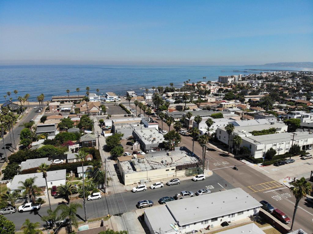 4705 Point Loma Ave Property Photo 7