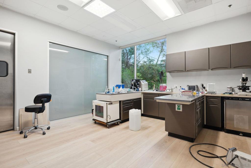 11189 Sorrento Valley Rd Property Photo 12