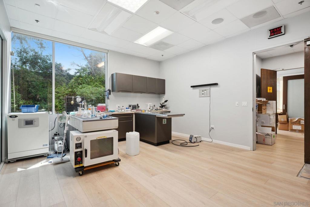 11189 Sorrento Valley Rd Property Photo 13