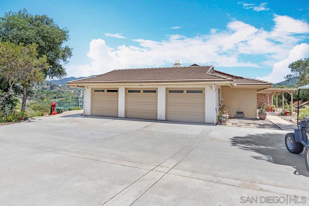 3176 Via Viejas Property Photo 1