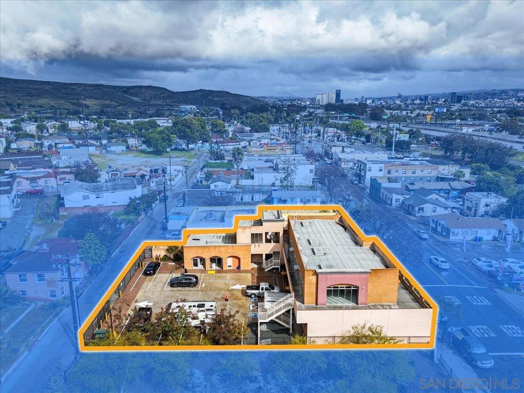 165 W San Ysidro Blvd Property Photo 3
