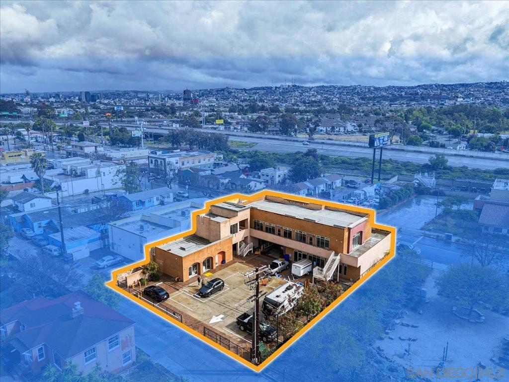 165 W San Ysidro Blvd Property Photo 4
