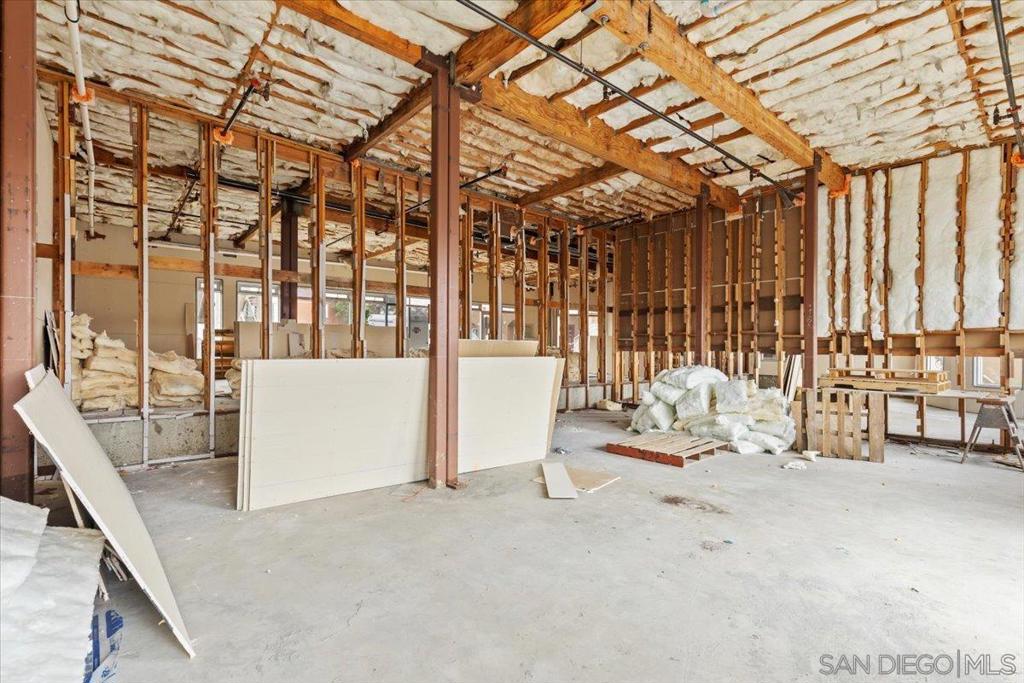 165 W San Ysidro Blvd Property Photo 11