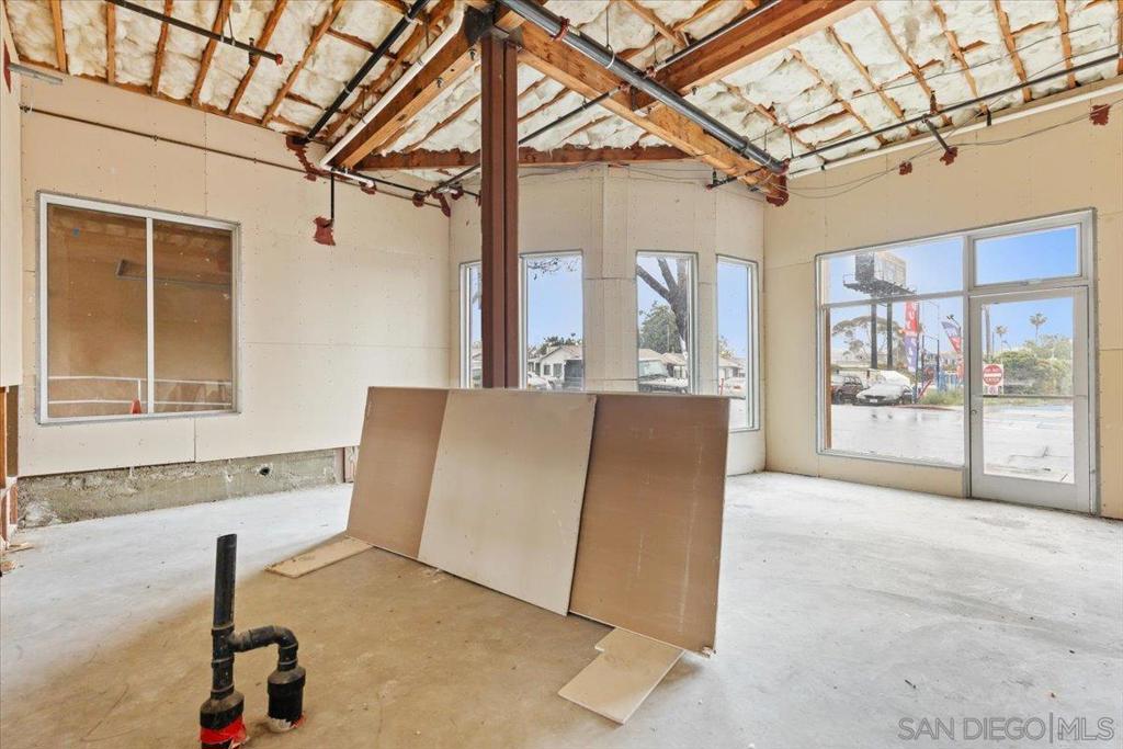 165 W San Ysidro Blvd Property Photo 13