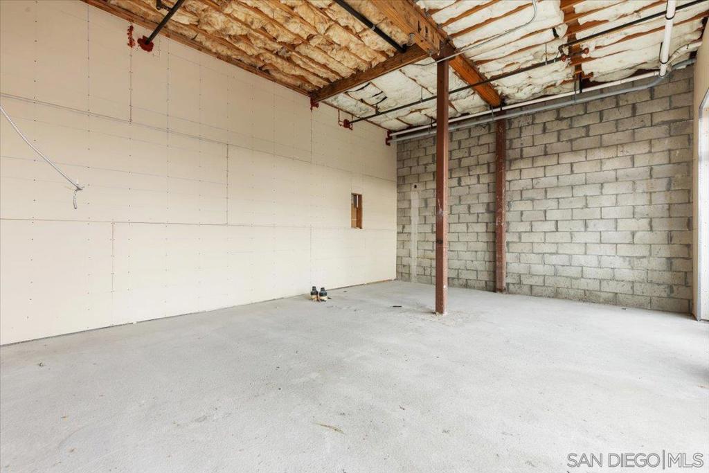 165 W San Ysidro Blvd Property Photo 14