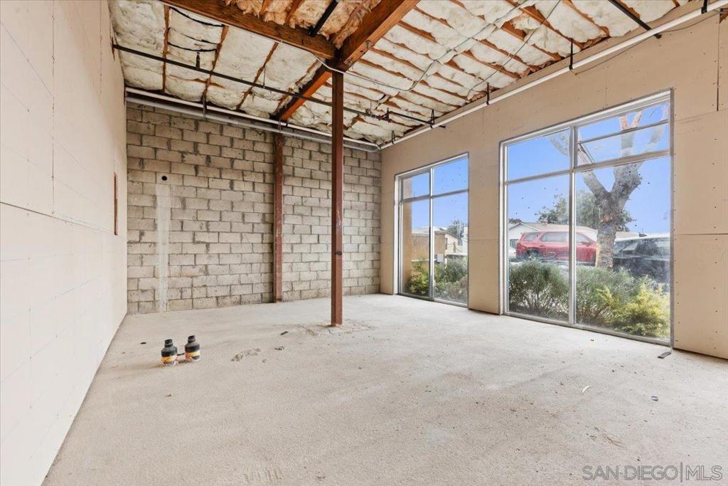 165 W San Ysidro Blvd Property Photo 15