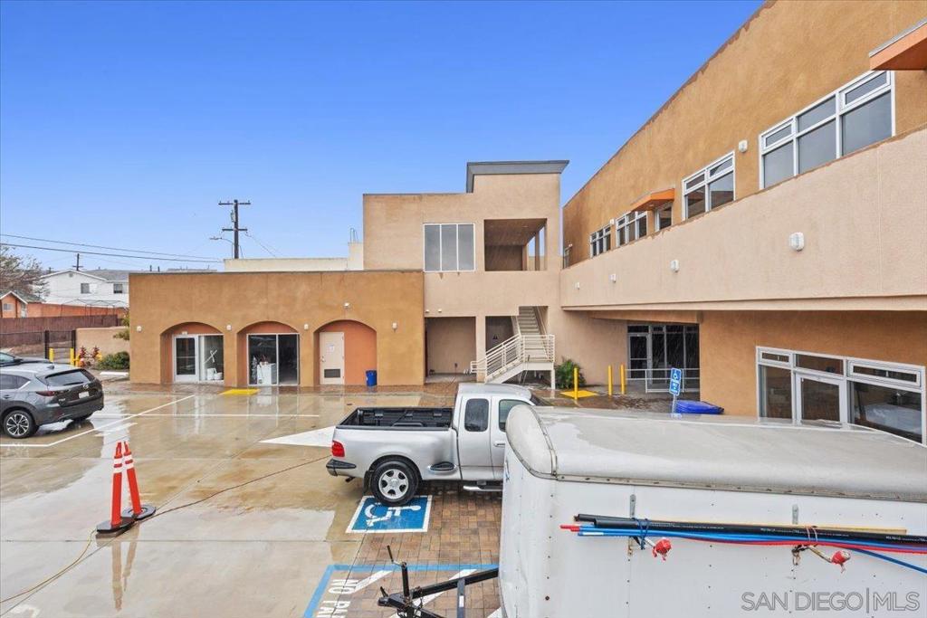 165 W San Ysidro Blvd Property Photo 18
