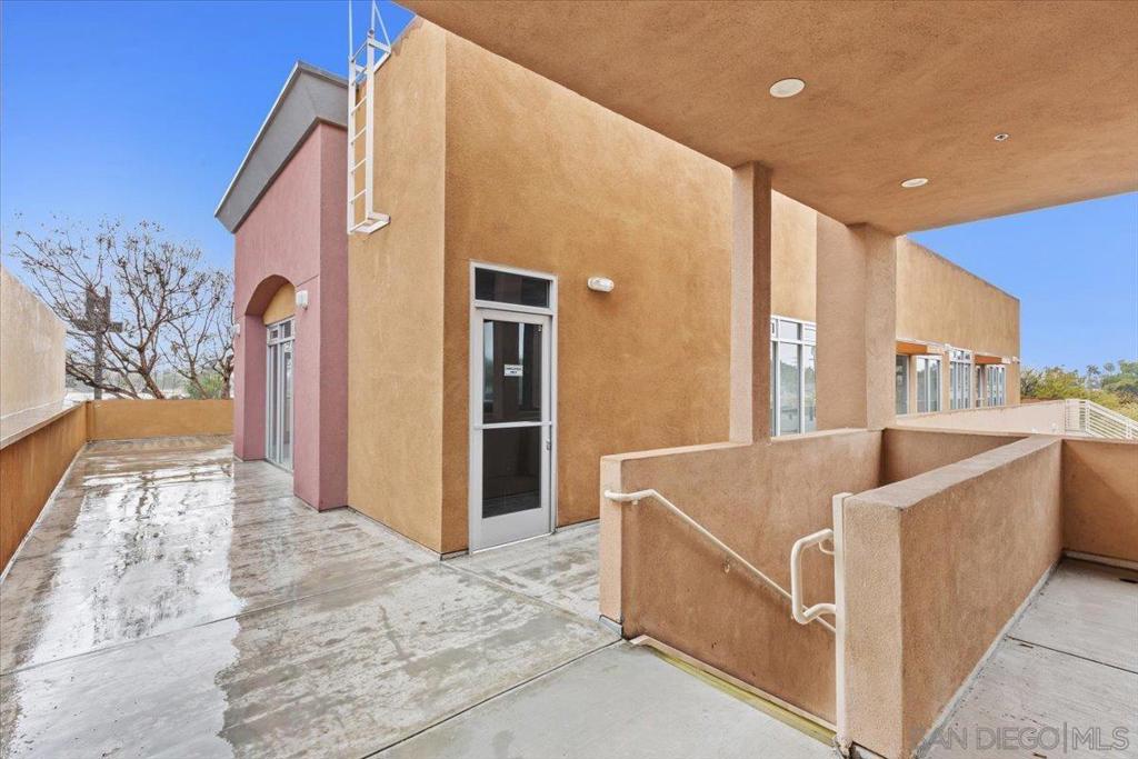 165 W San Ysidro Blvd Property Photo 20