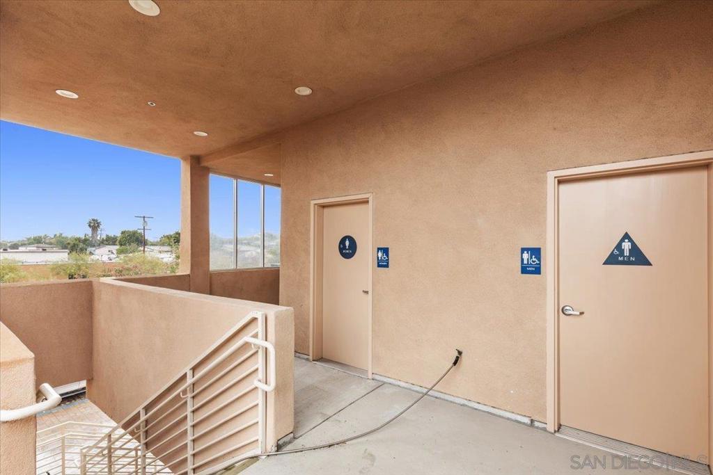 165 W San Ysidro Blvd Property Photo 21