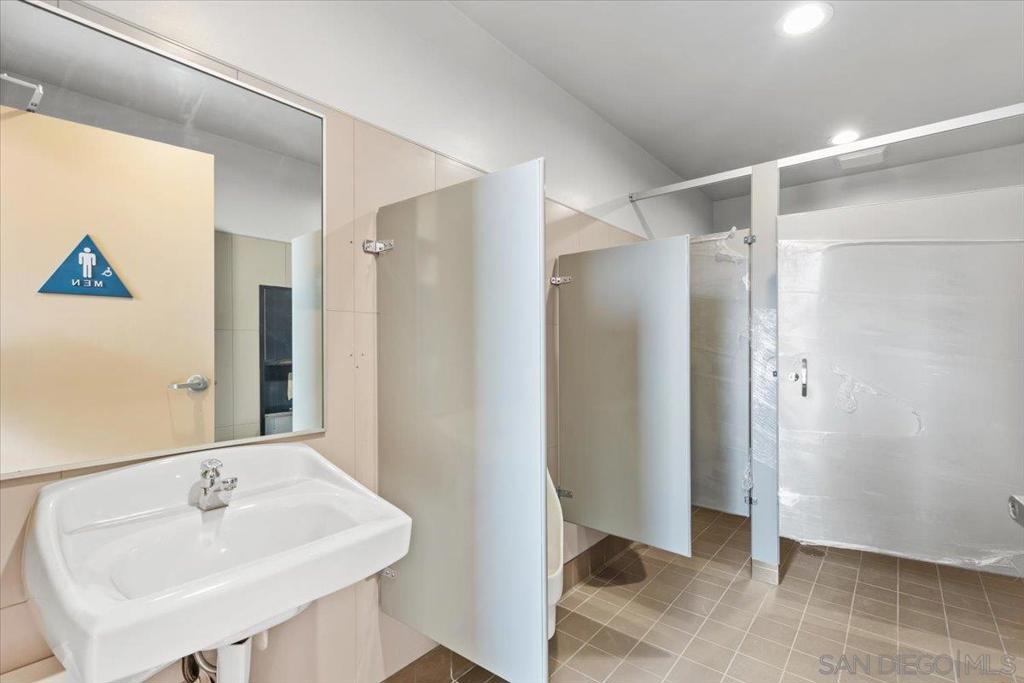 165 W San Ysidro Blvd Property Photo 36
