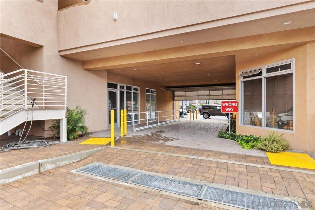 165 W San Ysidro Blvd Property Photo 37