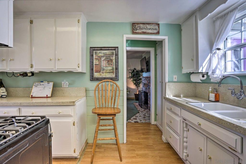 23984 Skyland Dr Property Photo 6