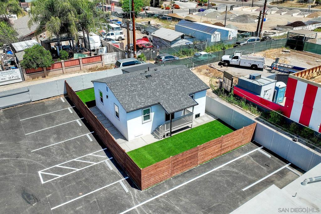 1045 Main Property Photo 5