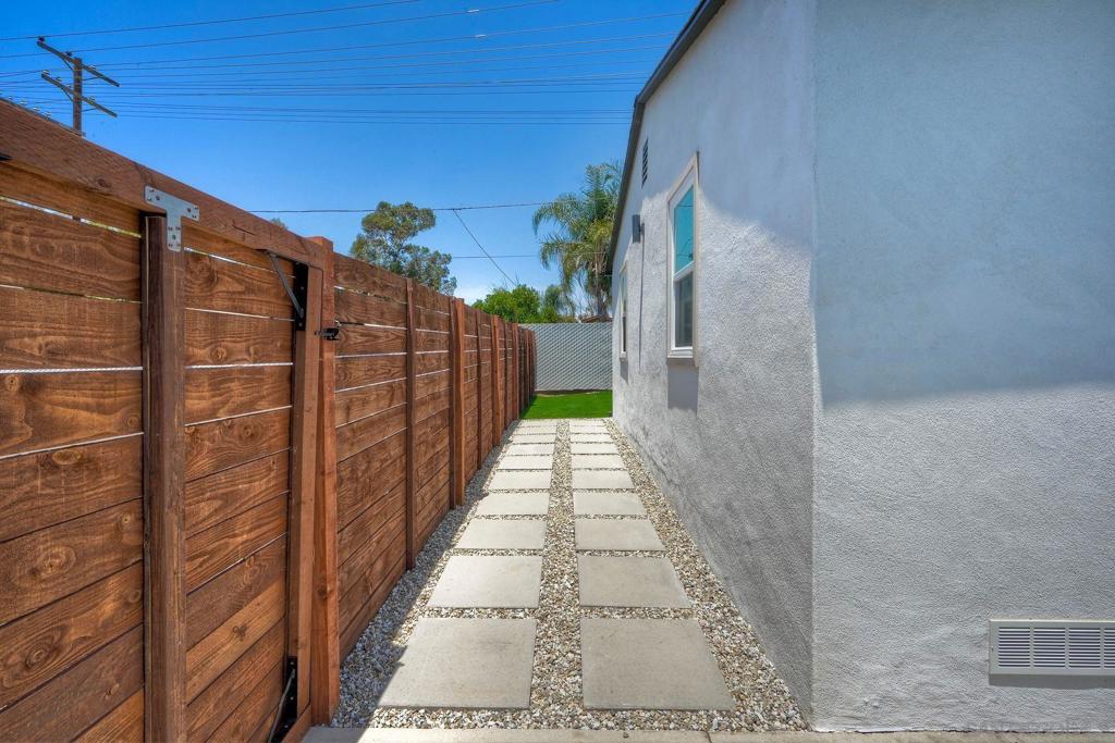 1045 Main Property Photo 10