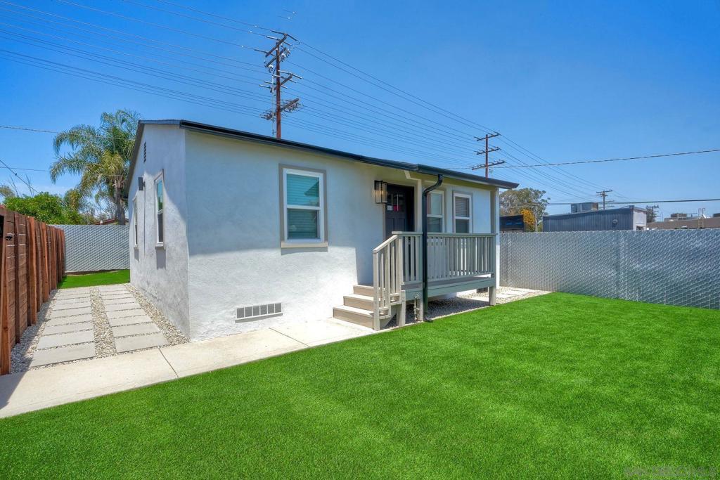 1045 Main Property Photo 11