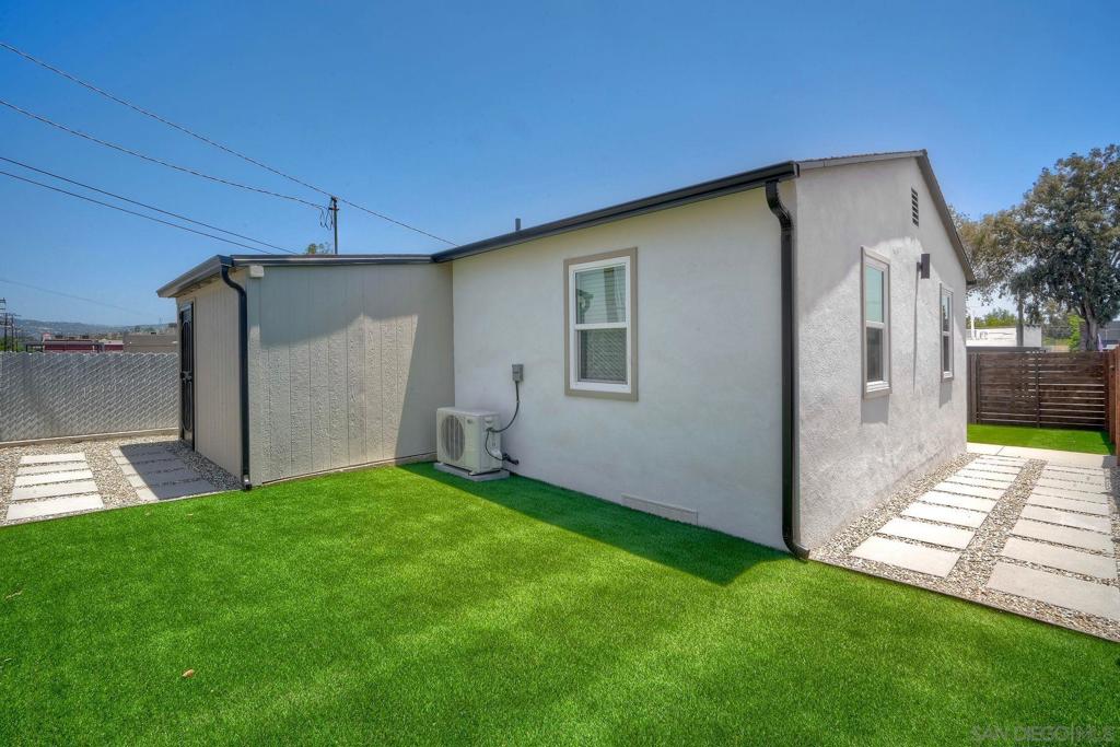 1045 Main Property Photo 13