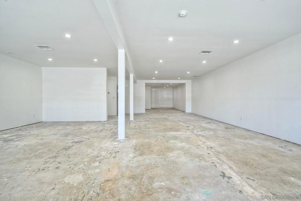 1045 Main Property Photo 33