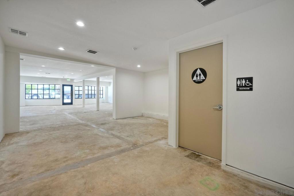 1045 Main Property Photo 40