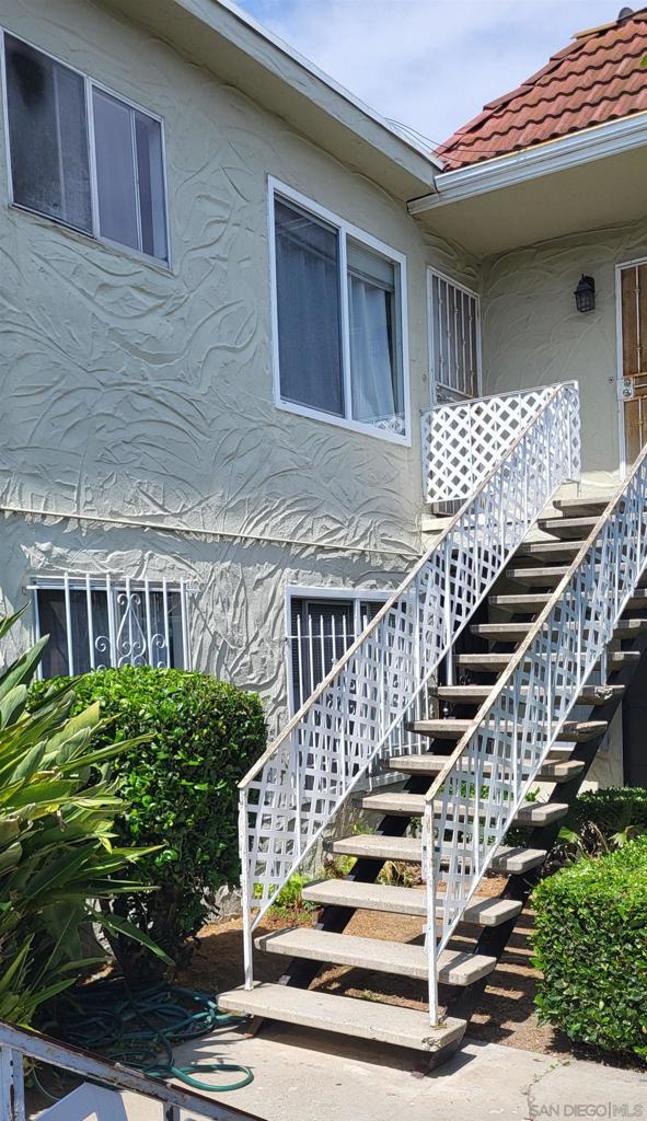 4048 Menlo Property Photo 7