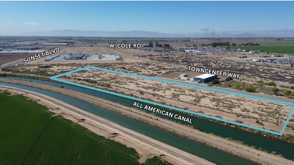 Towncenter Blvd & Sunset Blvd Property Photo 1