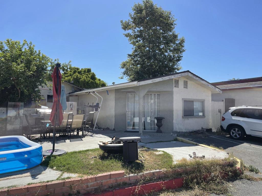 468 W Los Angeles Dr Property Photo 3